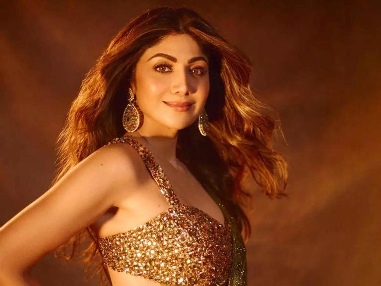 🌟 Shilpa Shetty at 50: Inside Her Daily Diet That Keeps Her Looking Timeless